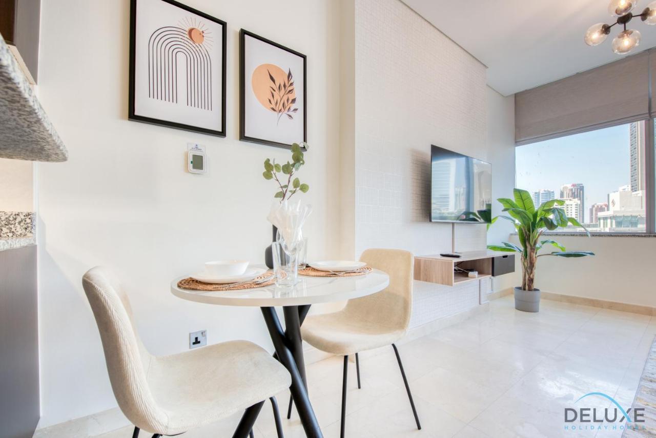 Unbeatable Rate Stylish 1Br With Balcony Near Metro By Deluxe Holiday Homes Дубай Екстериор снимка